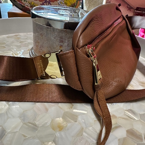 Aimee Kestenberg belt bag crossbody! - Picture 2 of 9